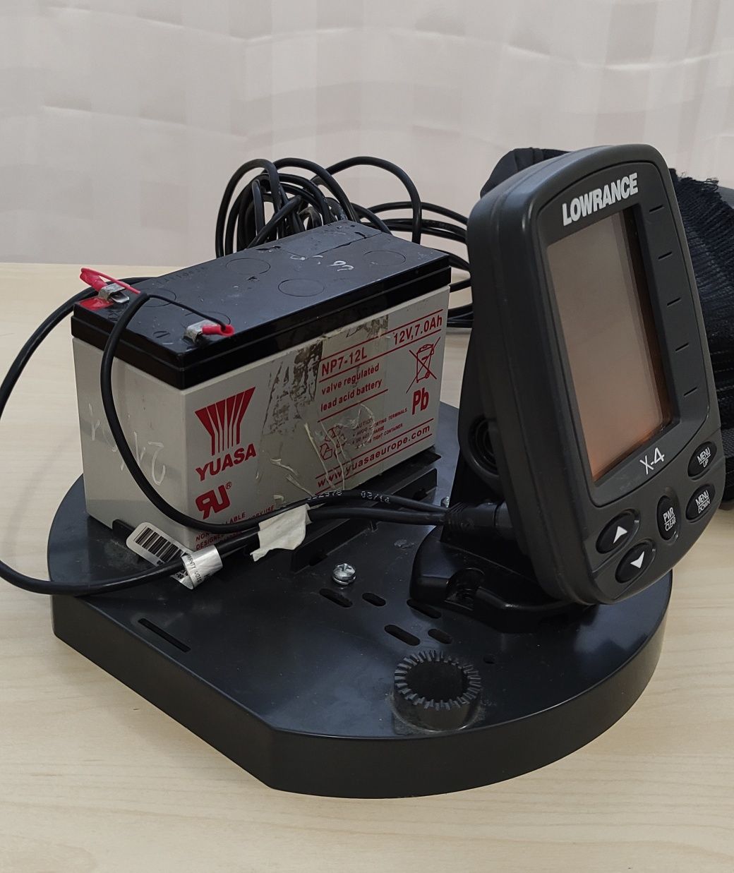 Сонар lowrance X-4