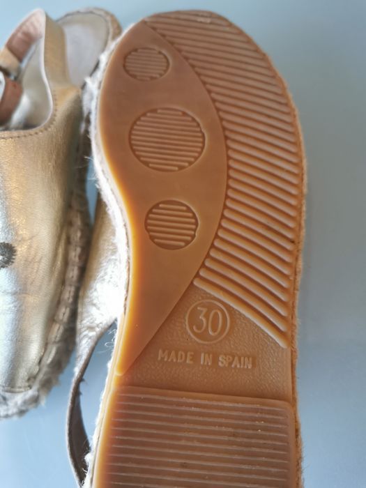 Кецове, Сандали, маратонки, пантофки