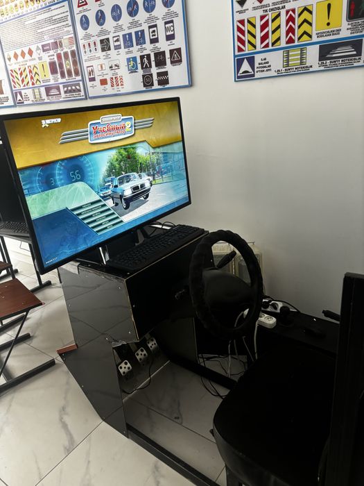 Авто смулятор сотилади