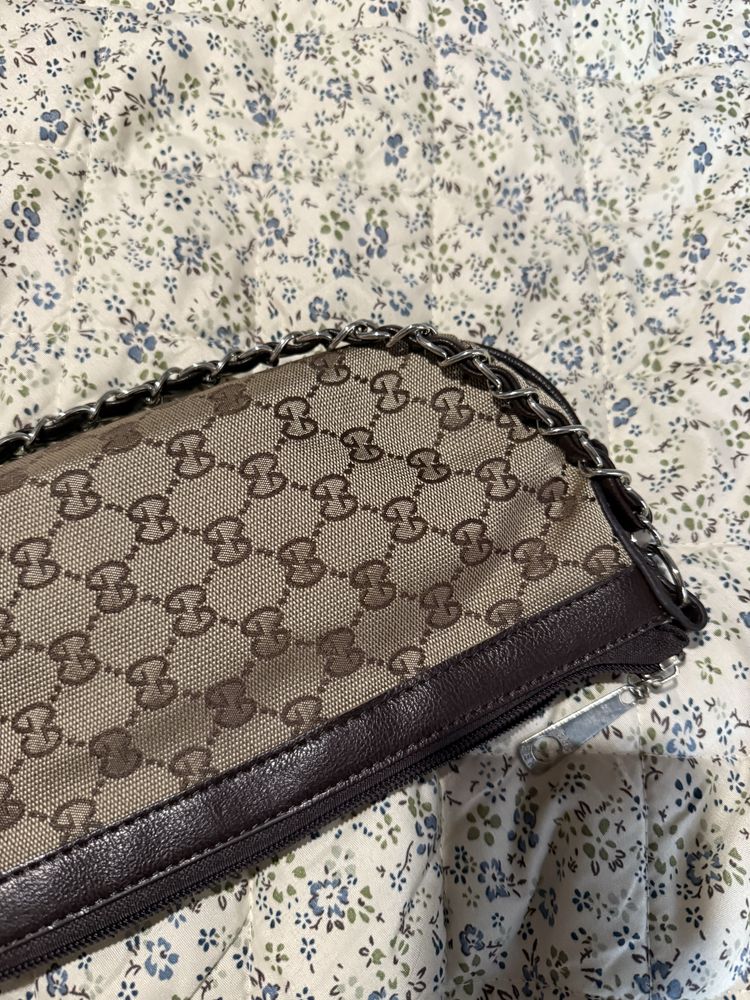 Чанта Gucci.