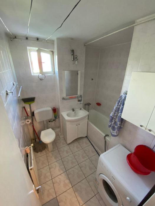 Vand apartament 54m2, 2 camere, decomandat, etaj 2, de la proprietar