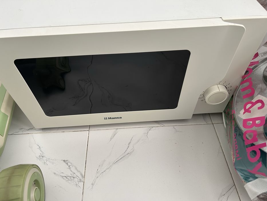 Продам микроволновку hansa
