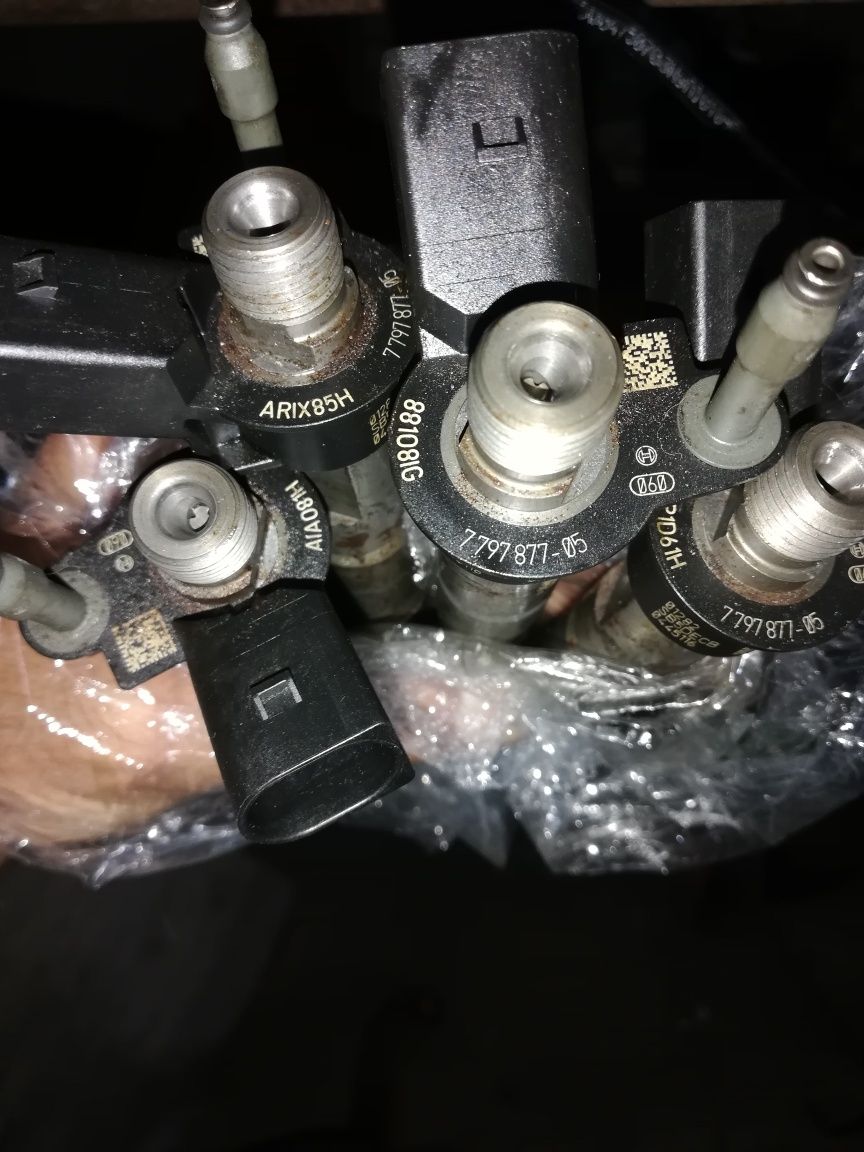 Injector bmw e90, e60, e87 motor n47d20a