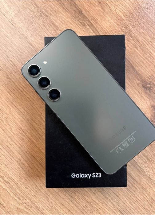 Продам или Обменяю Samsung S23