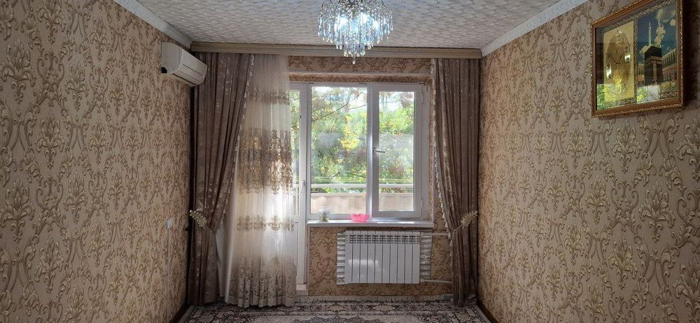 Navoiy shahrida arthaus domidan 2 xona uyimiz sotiladi arzon narxda