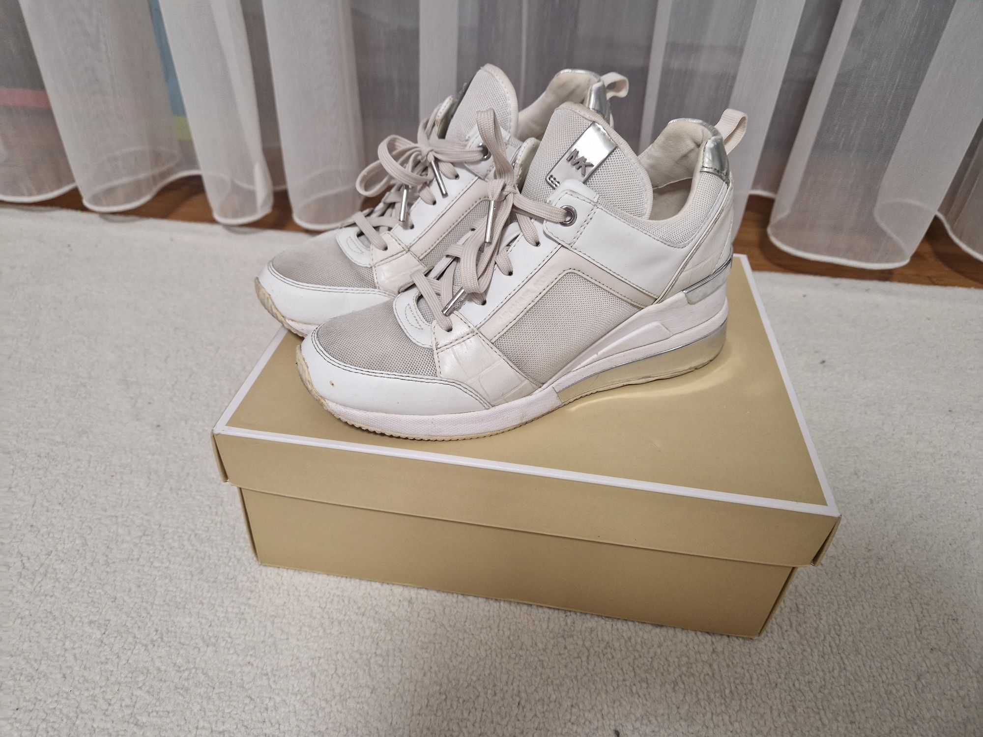 Спортни обувки Michael Kors 37