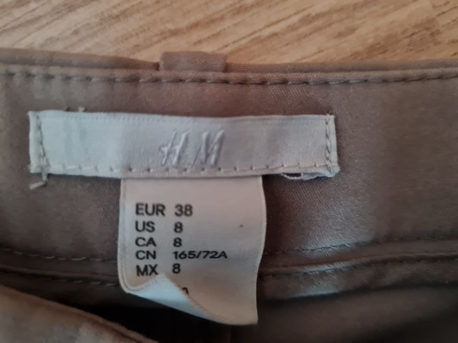 Pantaloni casual HM 38