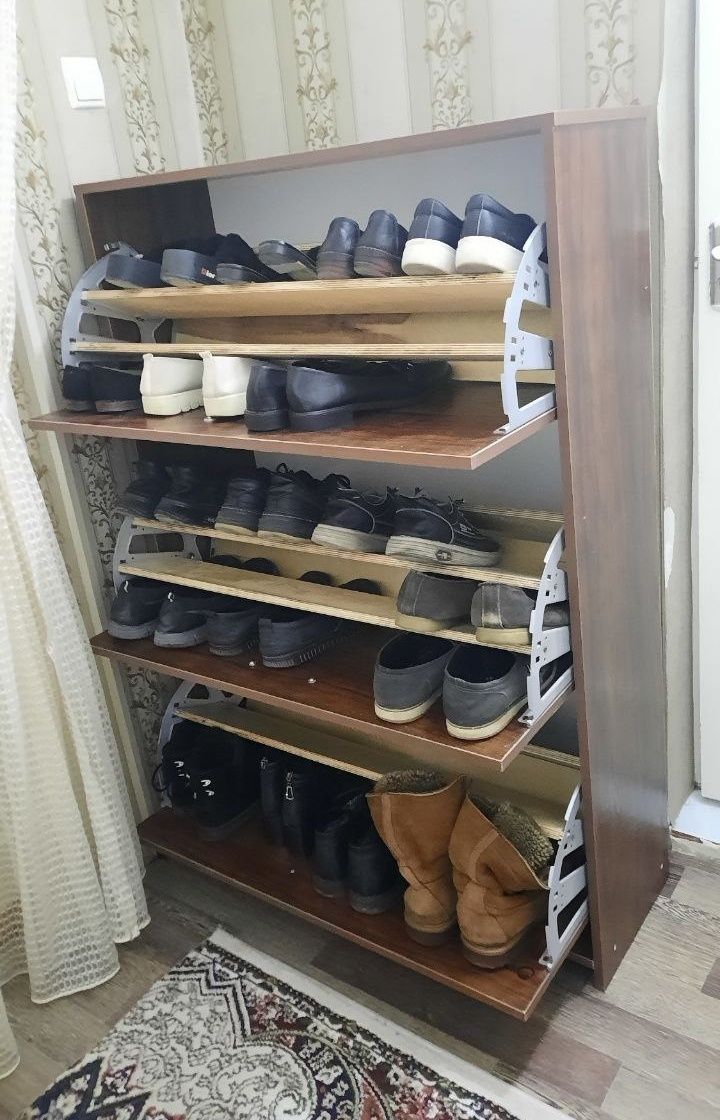 Шкаф для обуви из ЛДСП.