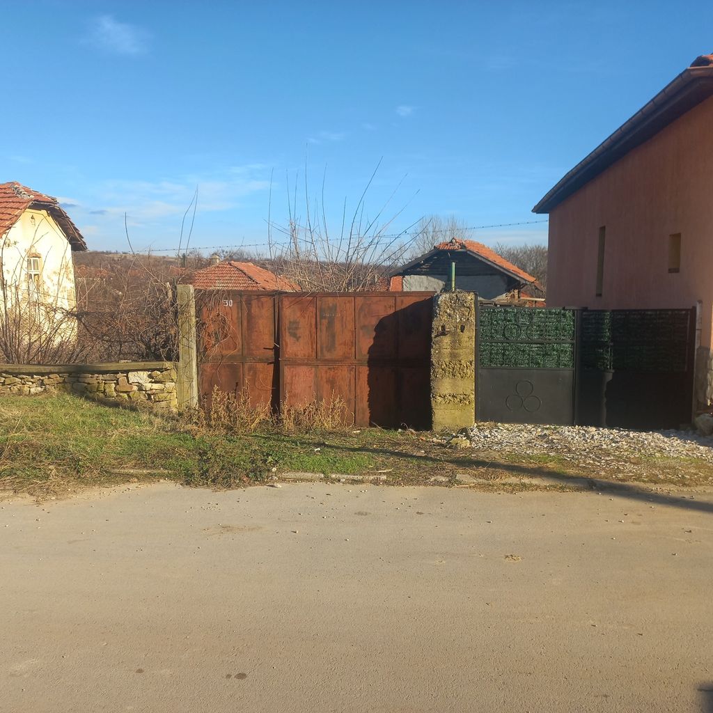 Продава се Къща в с. Слатина, Област Ловеч - 120 кв.м за 60 €/кв.м - Снимка #4