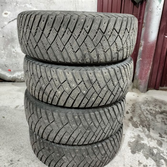 продам резину зимний комплект