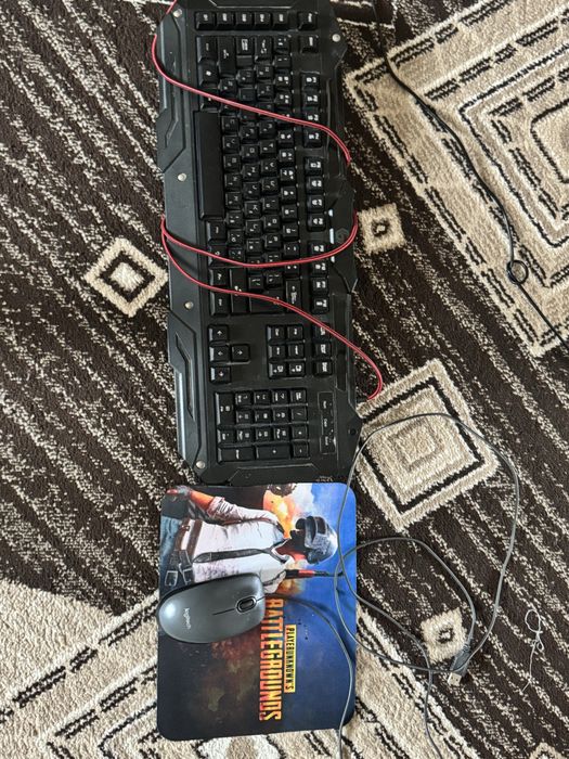 Игровая клаивтору мышка коврик