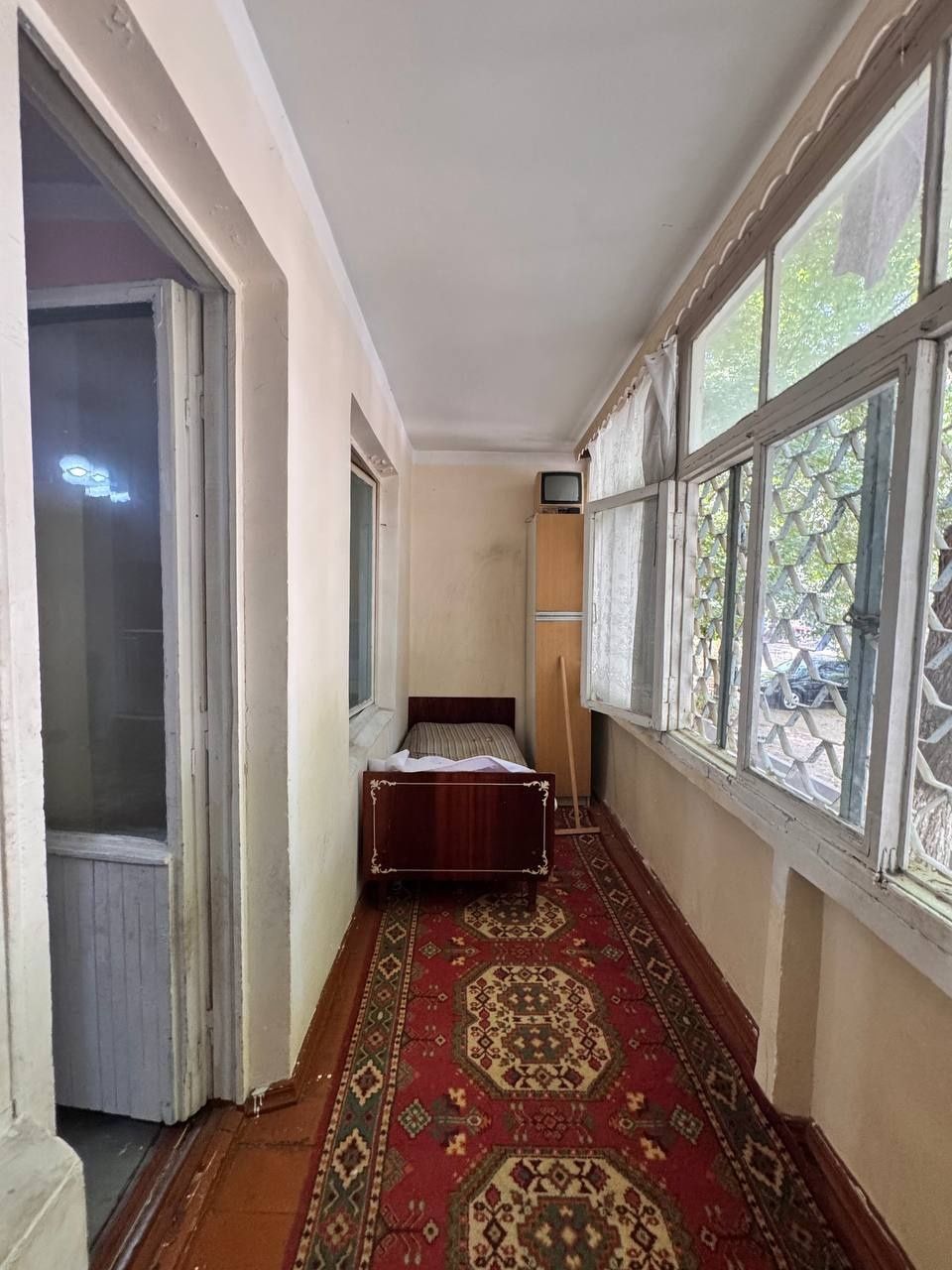 Продаётся Чиланзар 5 2комн. 1 этаж. Б 1,5* 6.