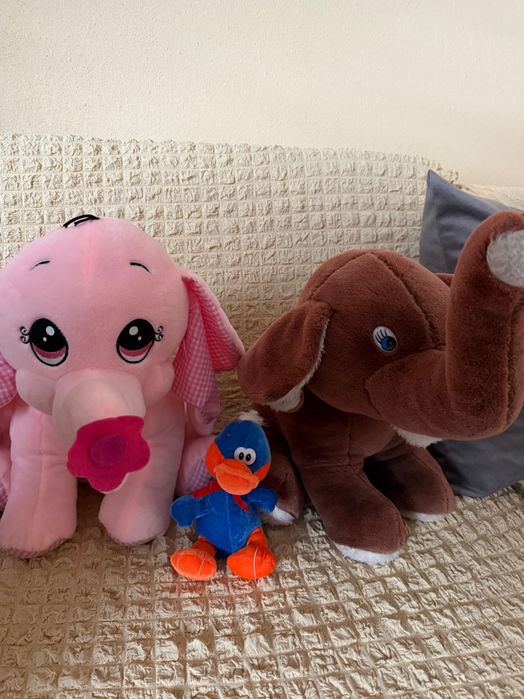 Плюшени играчки.