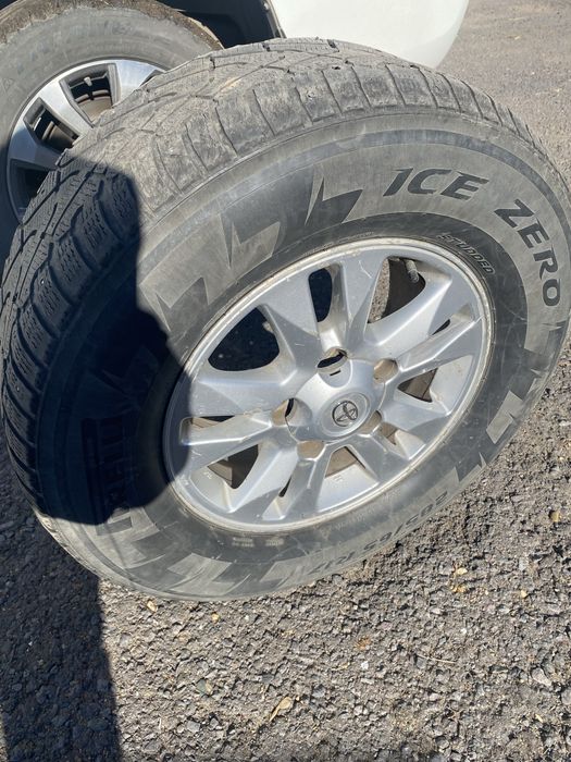 Диски с шинанами зима R17,  на Лэнд Крузер 100, 200