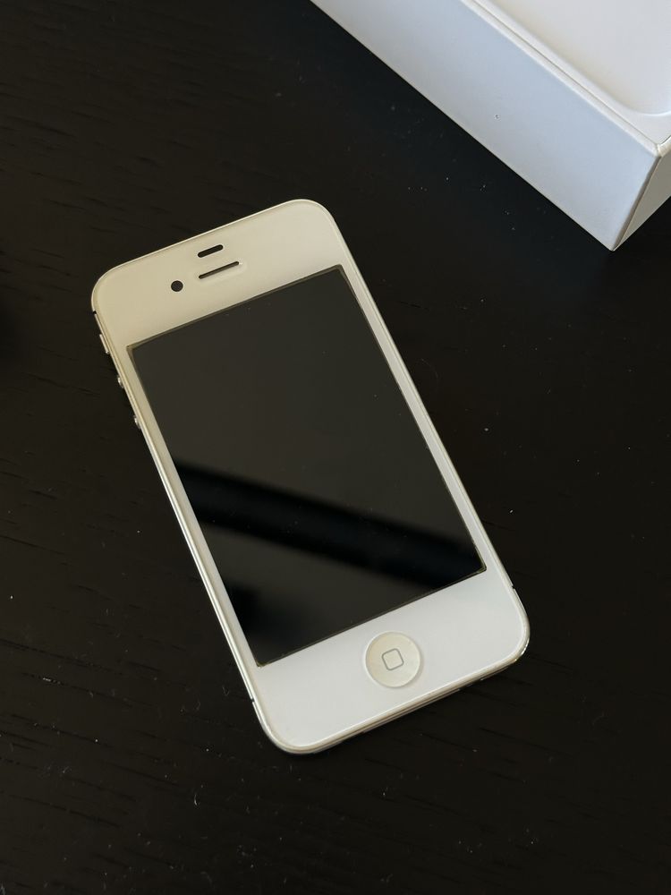 iPhone 4S, White 32GB
