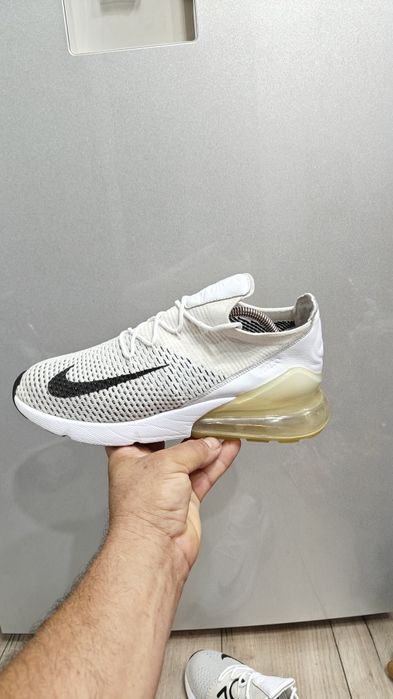Nike Air Max 270