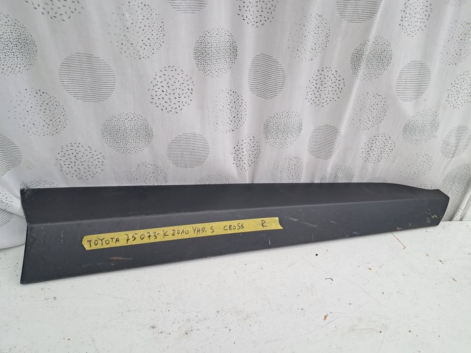 Лайсна врата TOYOTA Yaris Cross