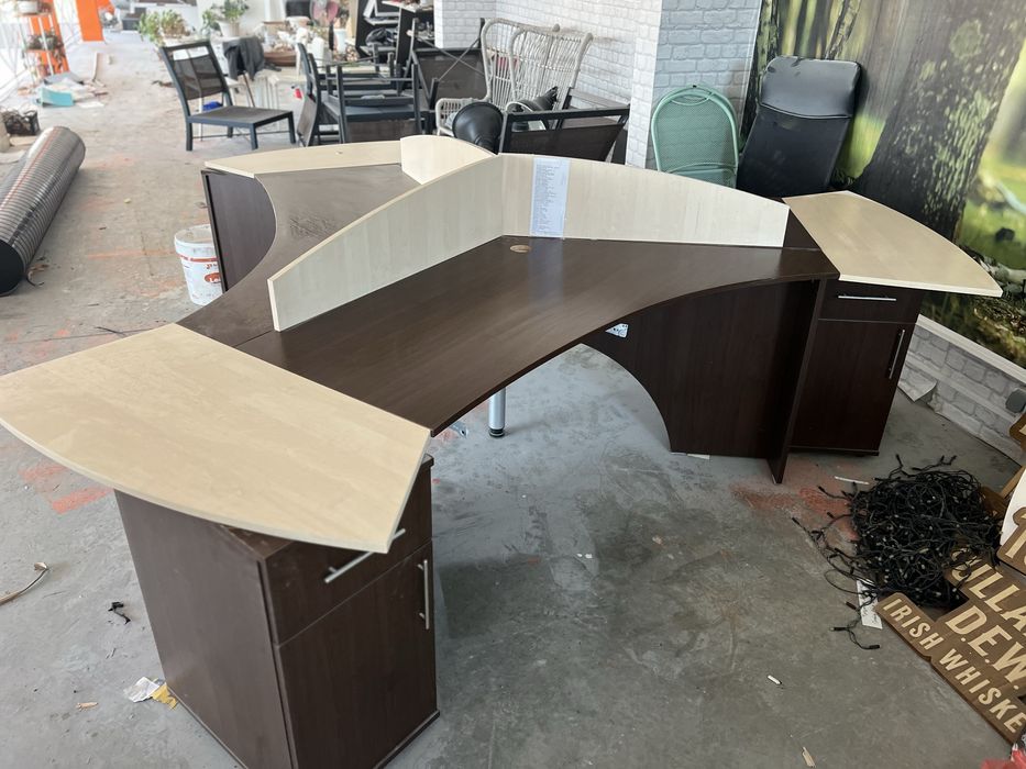 Бюро за 3-ма работника