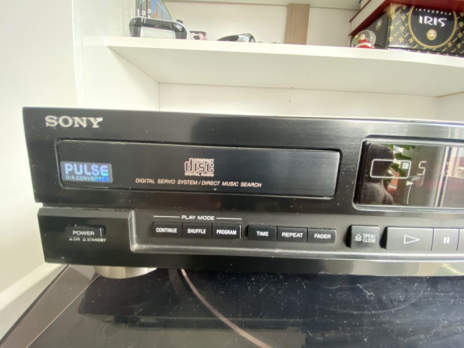 Sony cd palyer cdp-m44
