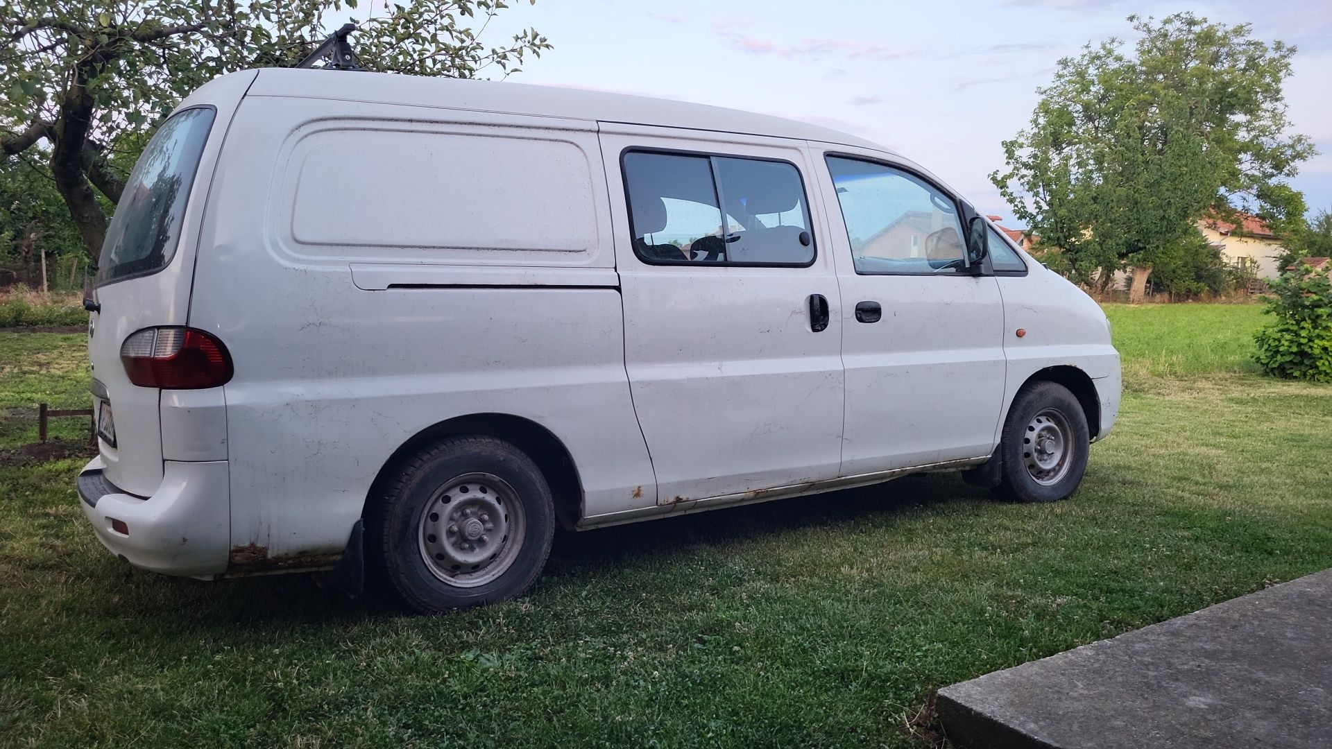 Hyundai   h-1  5+1