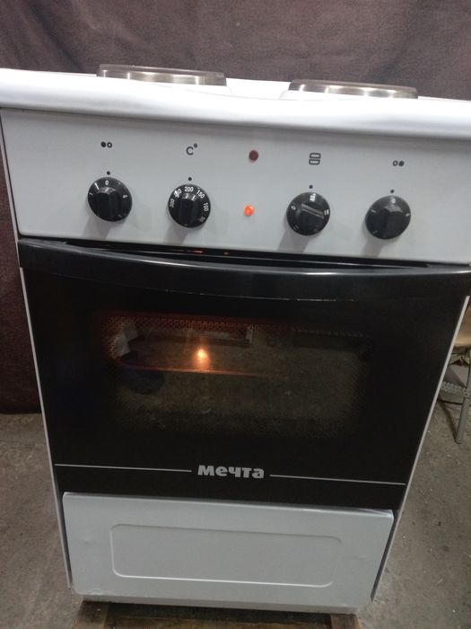 Продам отличную двухконфорочную Эл.плиту Мечта