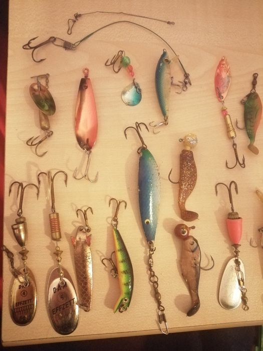 Trusa momeli pentru pescuit 22 piese calitative