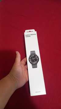 Samsung Smart Watch , sigilat in cutie