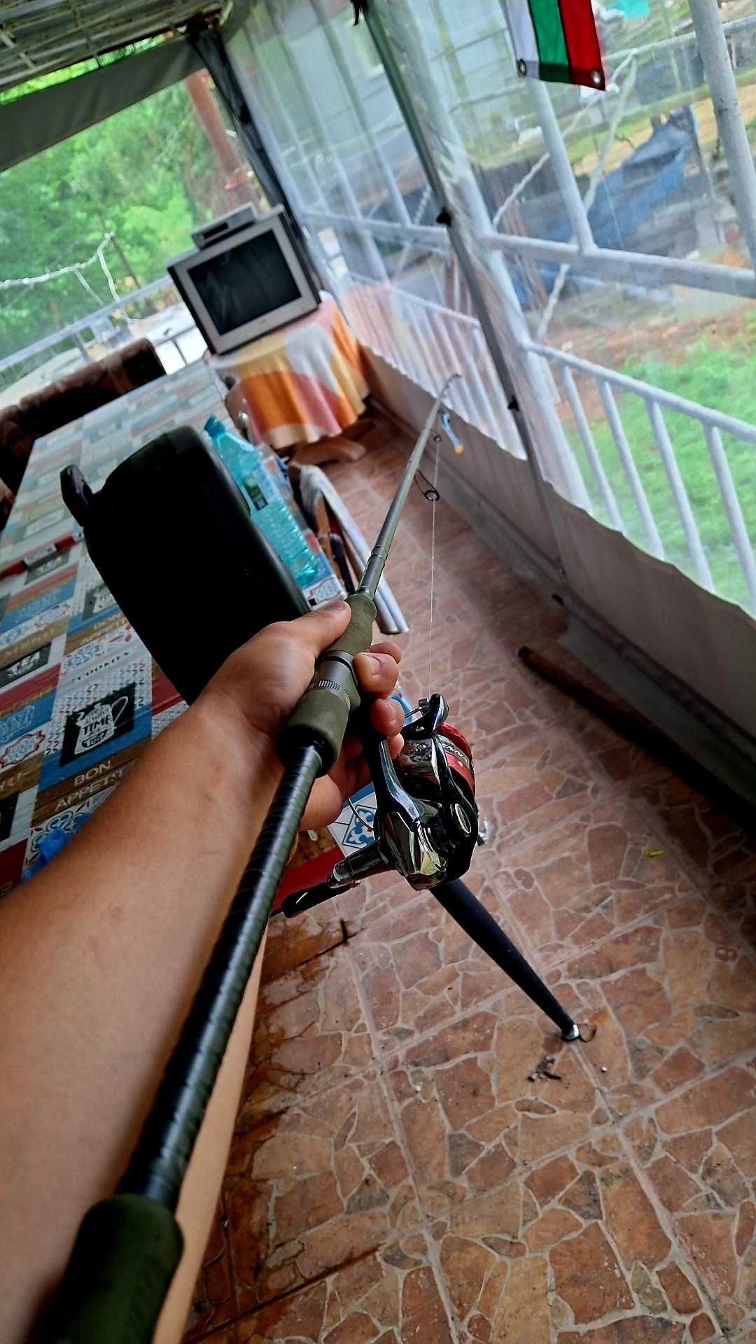 Спининг сет Savage Gear SG4 Medium Game 2.51cm 12-35 с shimano Siennа