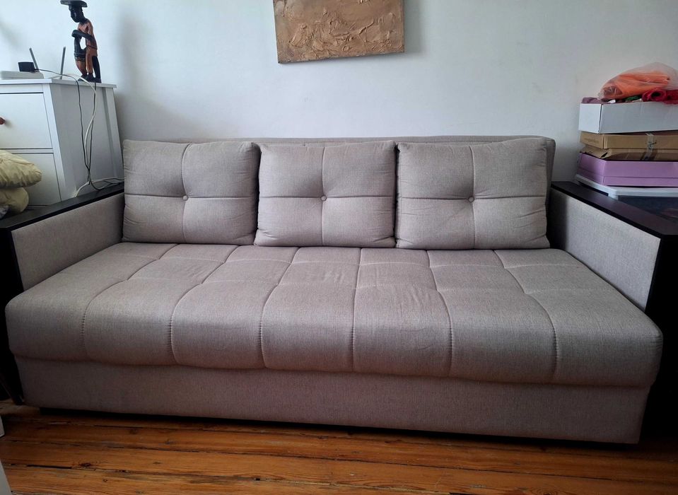 Продаётся диван-кровать.