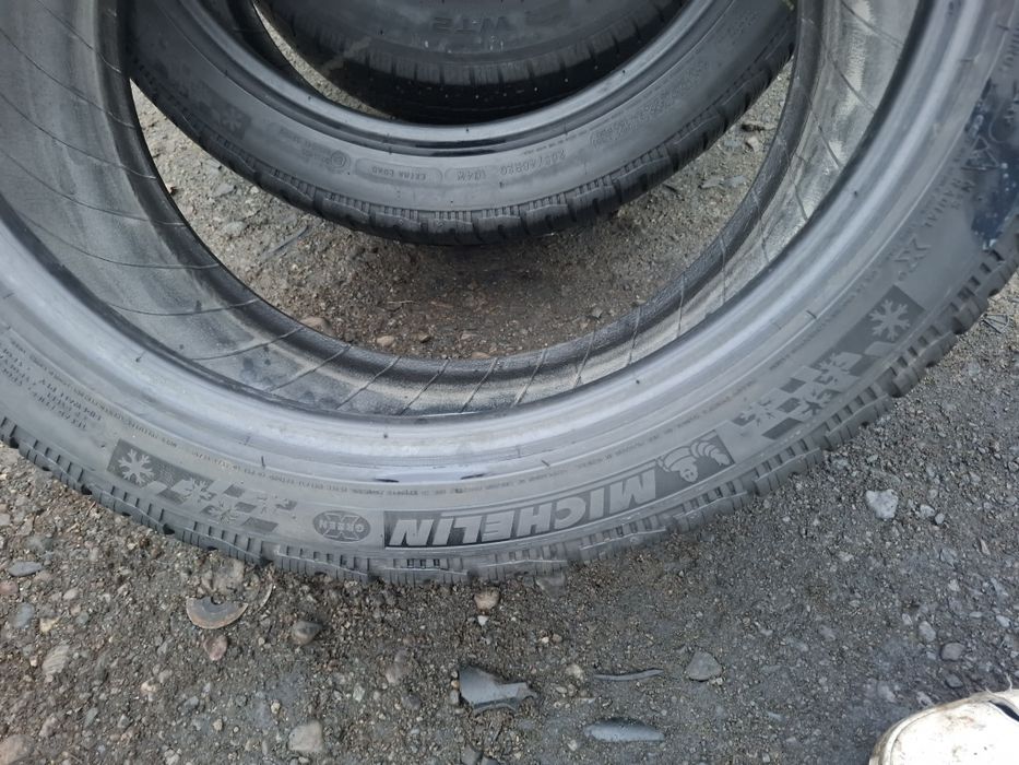 Vand 2 anvelope 265 40 20 michelin bune de iarna dot 2020