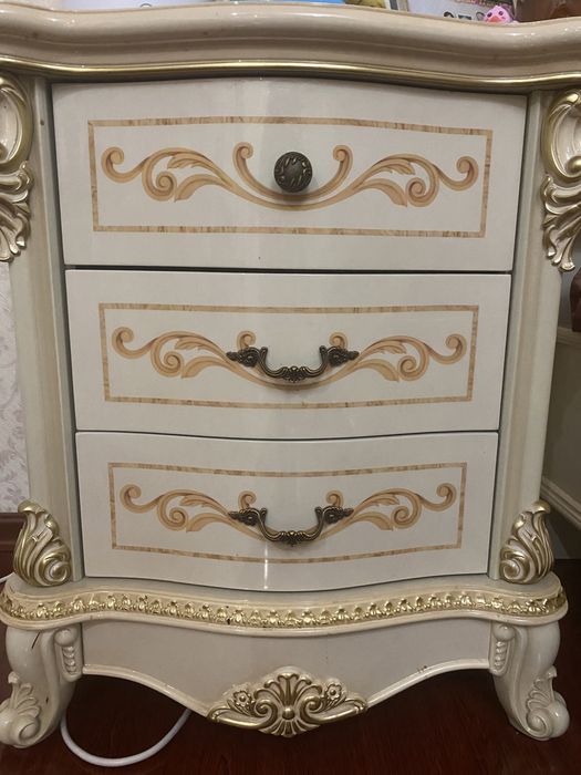 Спальный гарнитур