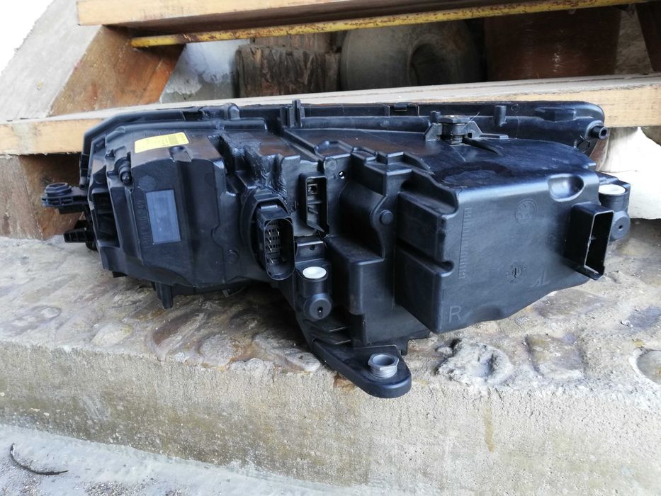 Фар Шкода Октавиа десен LED/Фар Skoda Octavia FULL LED