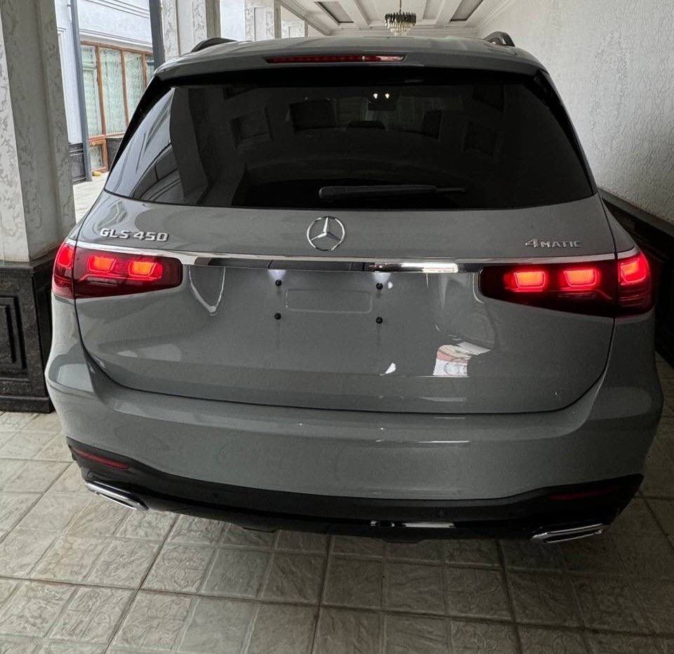 Mercedes-Benz GLS 450 год 2024