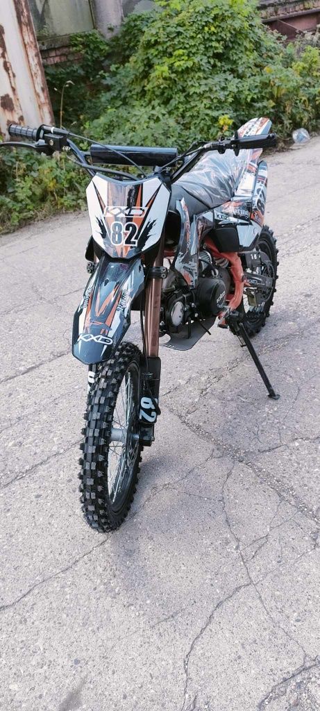 cross 125 cc cu pornire la pedală