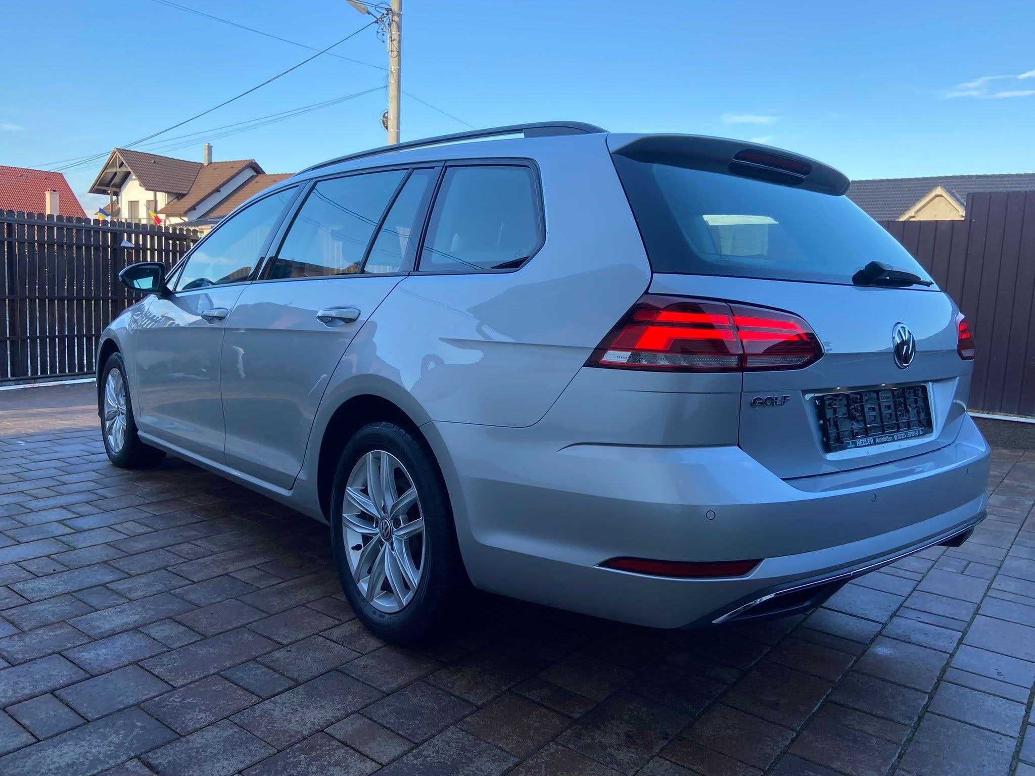 Volkswagen Golf 7,5 2.0 TDI, DSG 

2019 Diesel