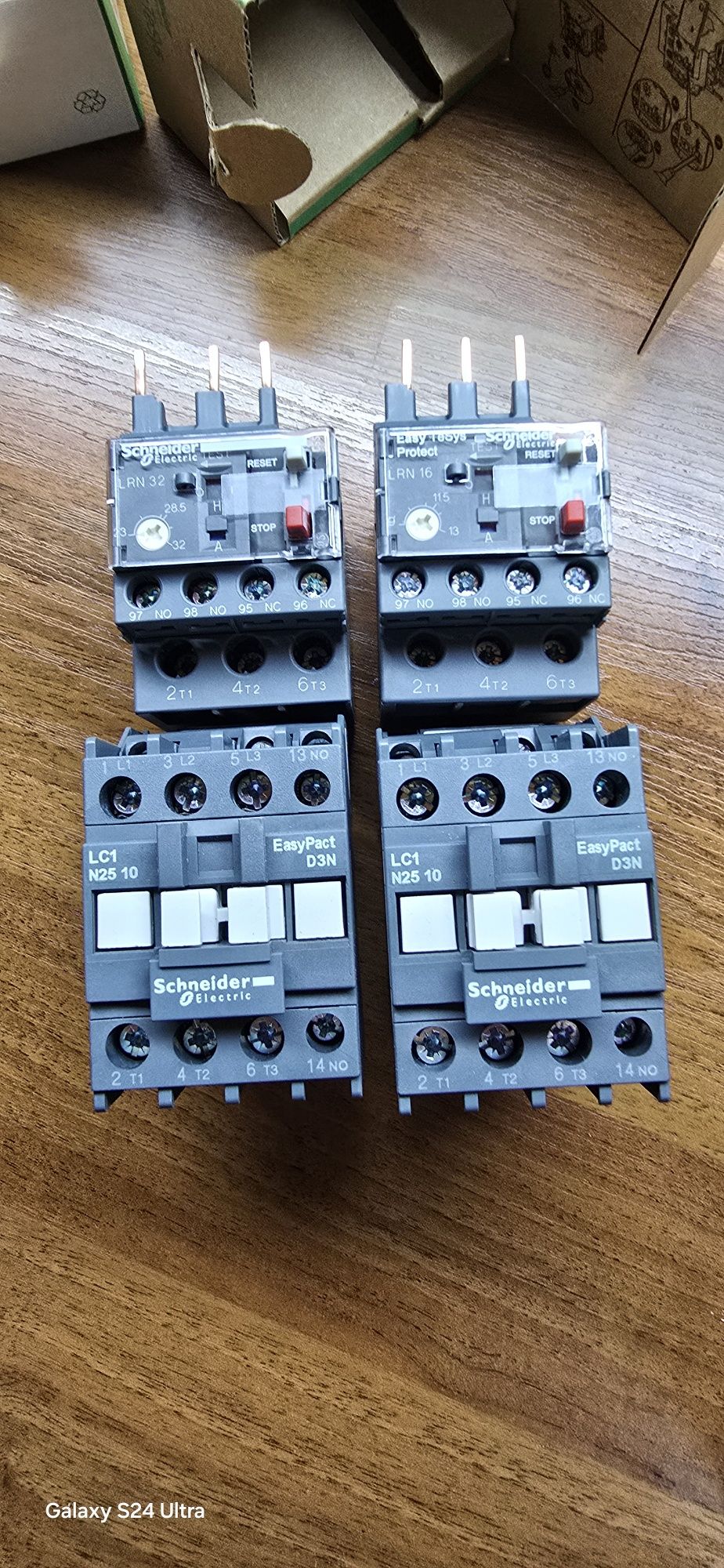 Магнитный пускатель Schnider Electric