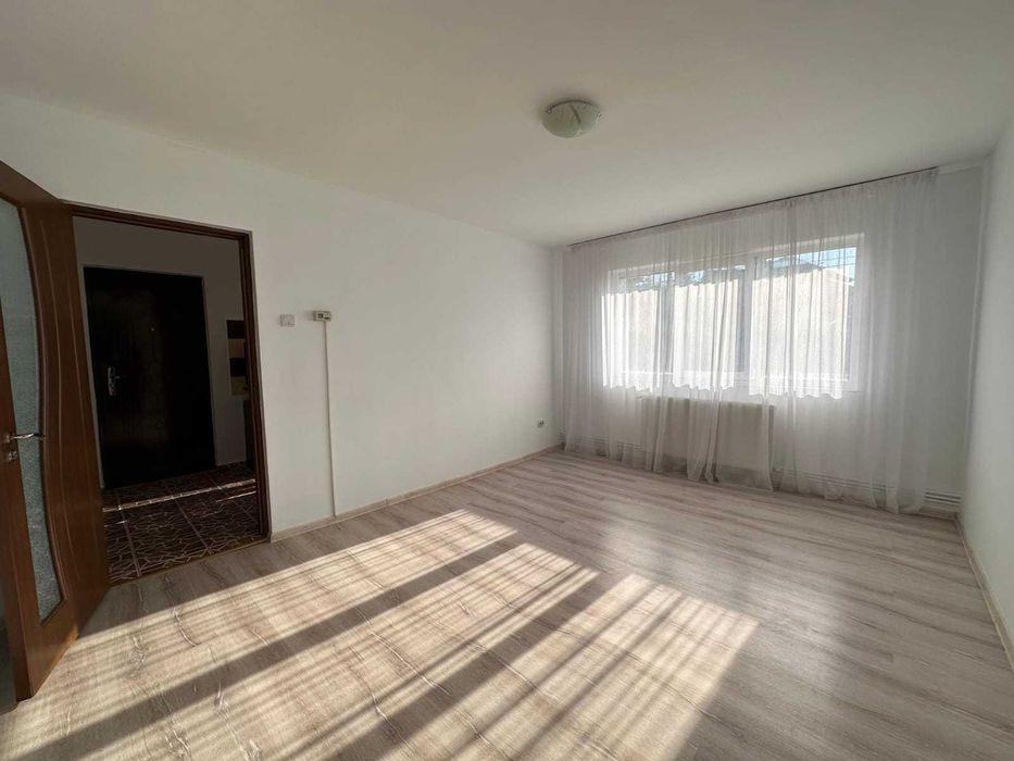 Apartament 2 camere renovat zona de  sus Libertatii