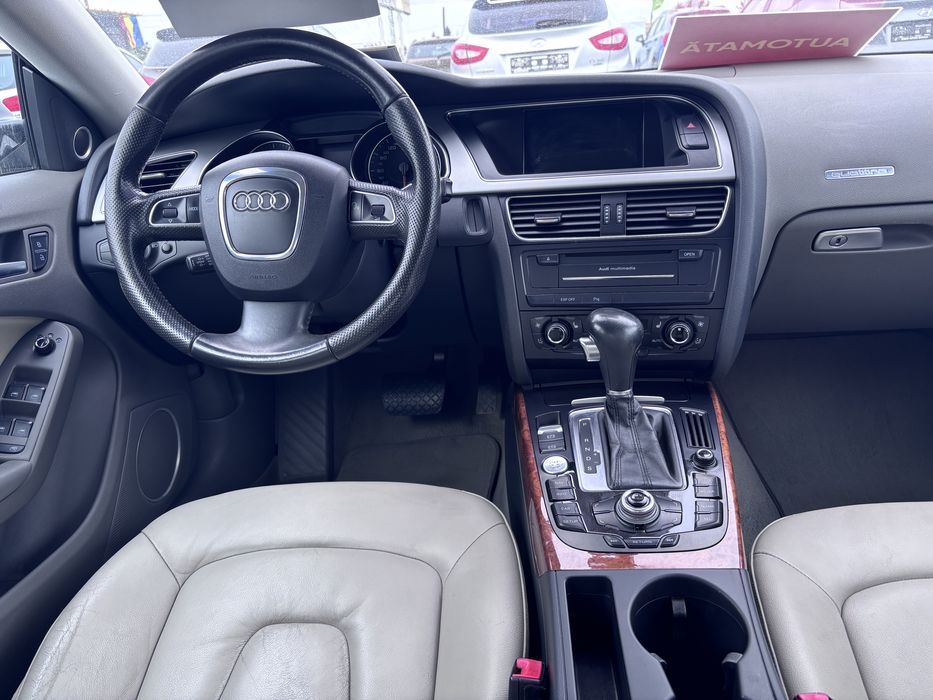 Audi A5 2.0 benzina 210 cp automat quattro 198.000 km 2010