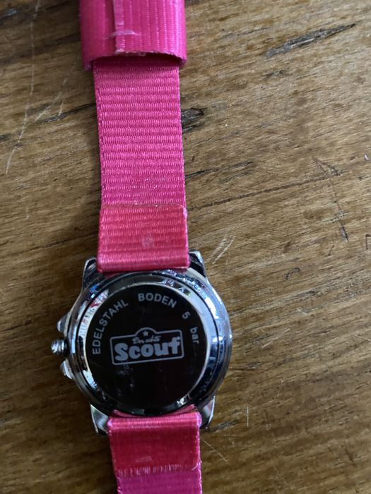 Ceas fetițe original ,rezistent la apă ,curea reglabilă