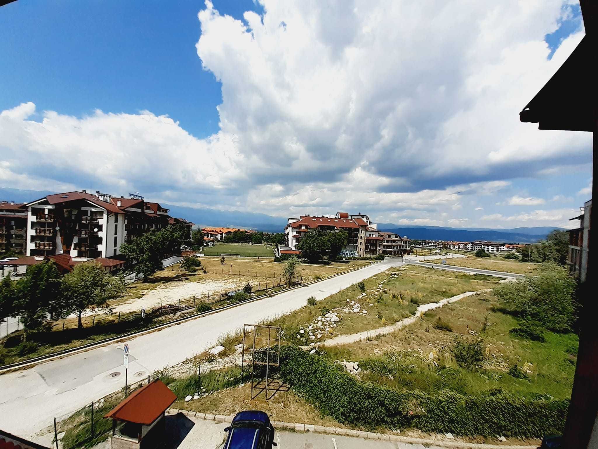 Bansko Royal Towers: Просторен апартамент за продажба до Ски лифта