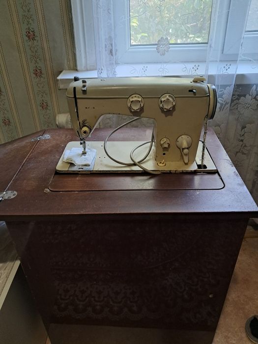 Швейная машинка импортная