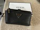 Дамско портмоне Guess