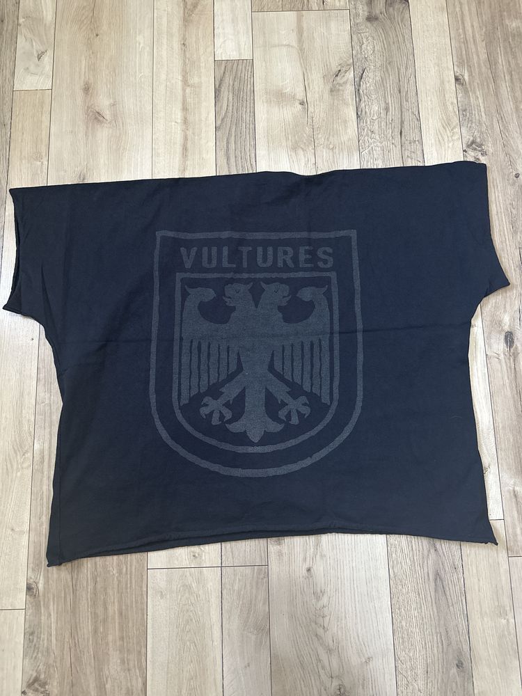 Vultures тениска