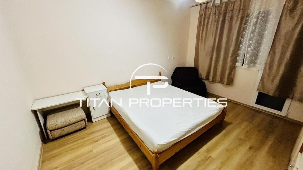 Дава се под наем Тристаен апартамент в Бургас, Меден рудник - зона В - 100 кв.м за 357 € - Снимка #1