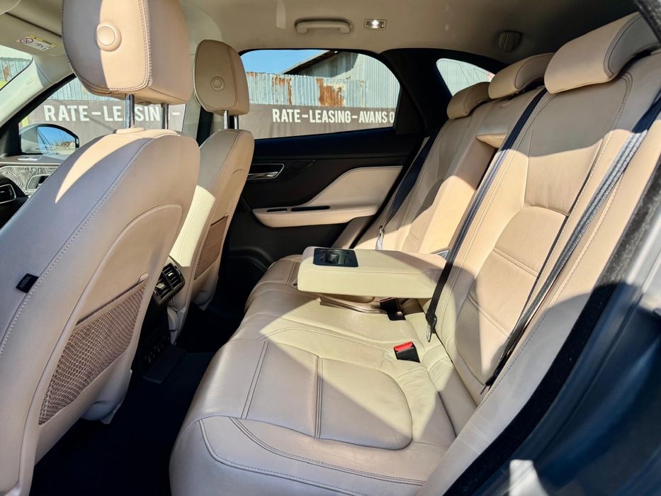 Jaguar F-Pace Automat Diesel 180 CP Ceasuri Digitale. Navigatie Mare