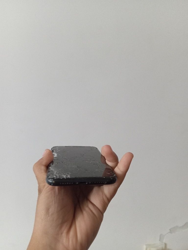 iPhone XR За Части