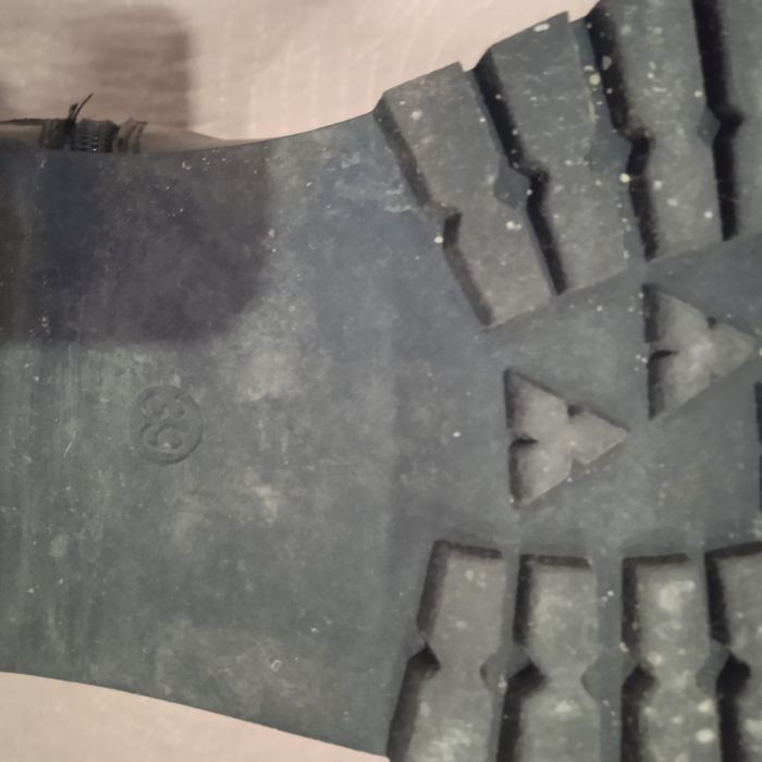 Продавам зимни боти