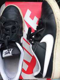Pantofi sport Nike nr 42 1/2