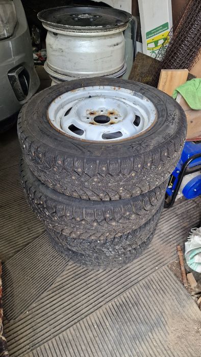 Колеса зимние R13 4*98 комплект