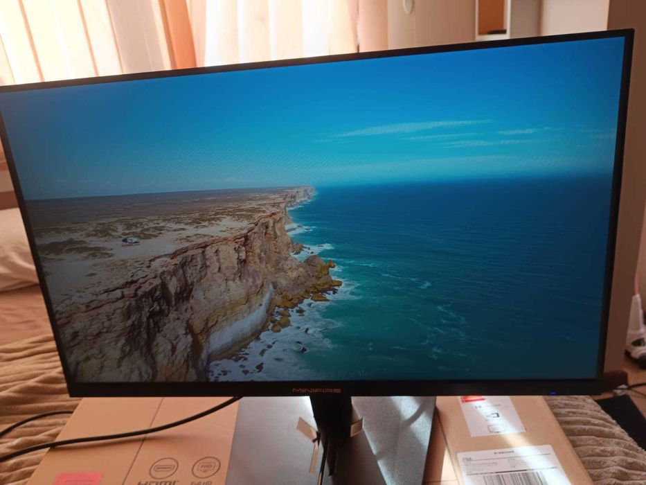 Монитор 24 Инча - 180Hz Full HD